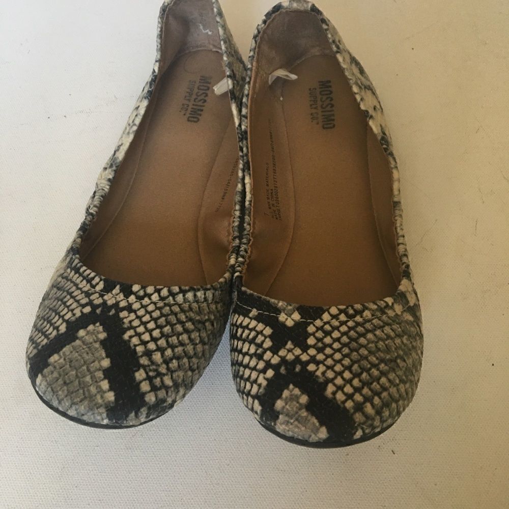 Mossimo supply Co flats ballet shoes size 7